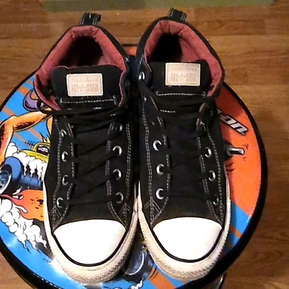 Size ten converse hardly used